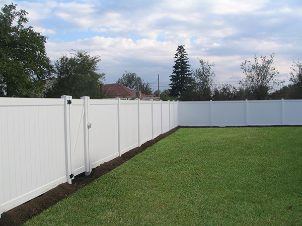 Full Privacy Fence